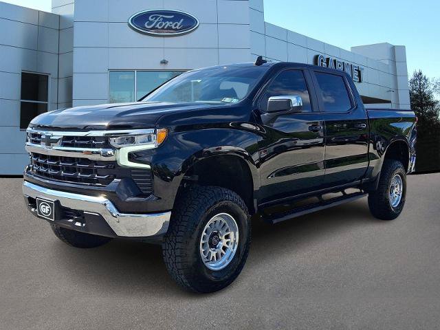 Used 2024 Chevrolet Silverado 1500 LT AWD/4WD image 3