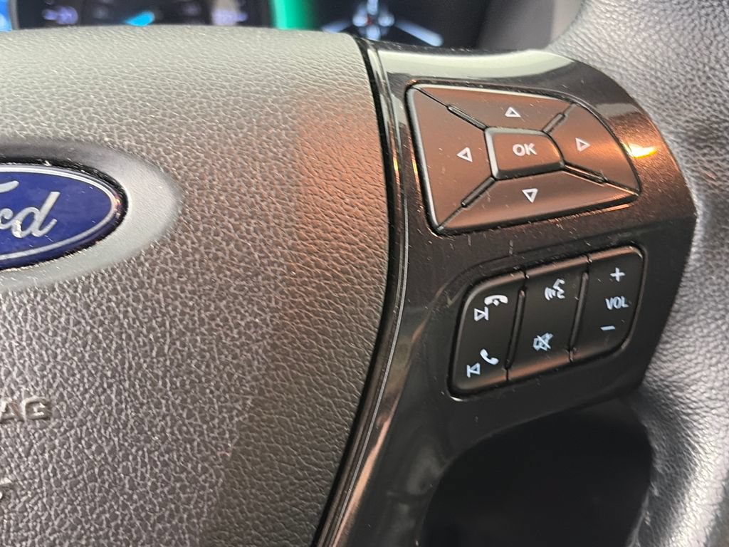 Certified 2018 Ford Explorer XLT w/ Equipment Group 202A AWD/4WD image 18
