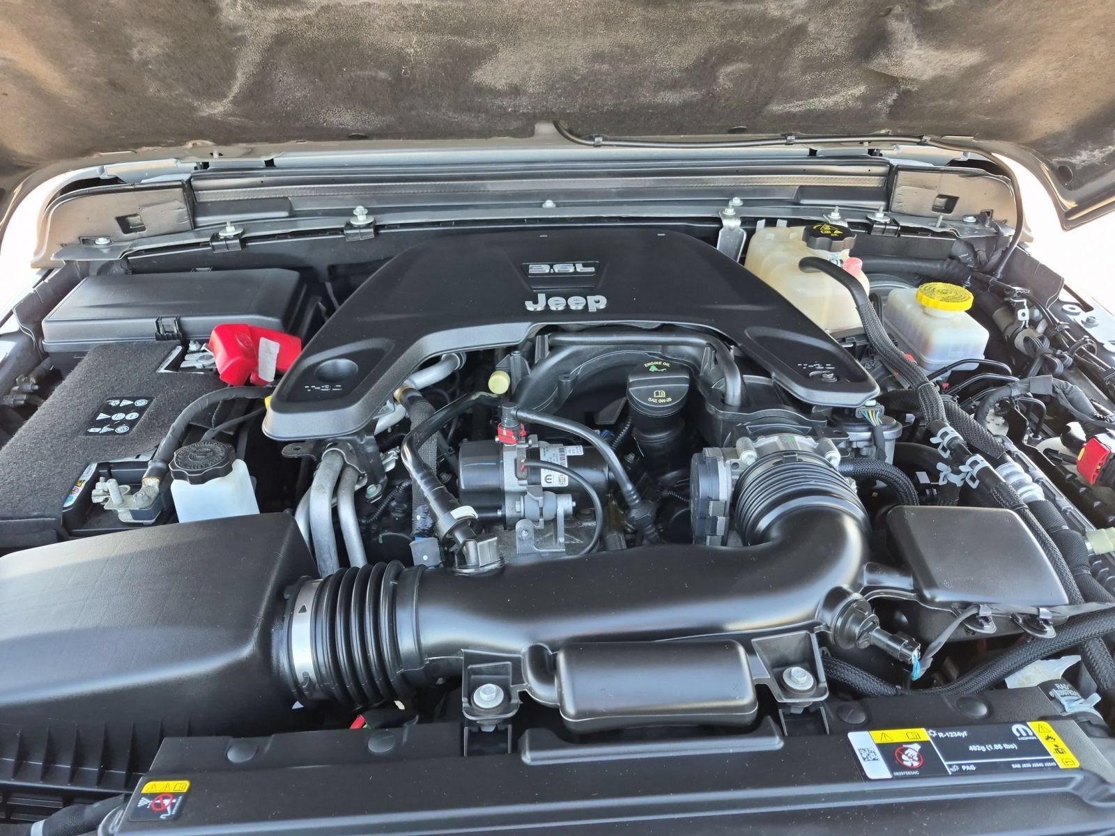 Used 2021 Jeep Wrangler Rubicon w/ Uconnect 4C Nav & Sound Group AWD/4WD image 29