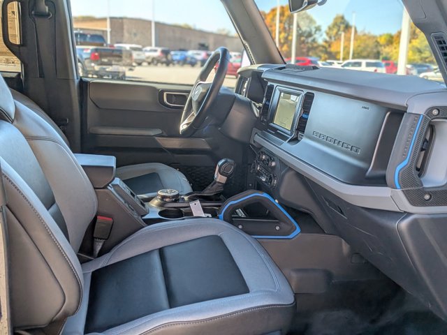 Certified 2022 Ford Bronco Black Diamond image 38