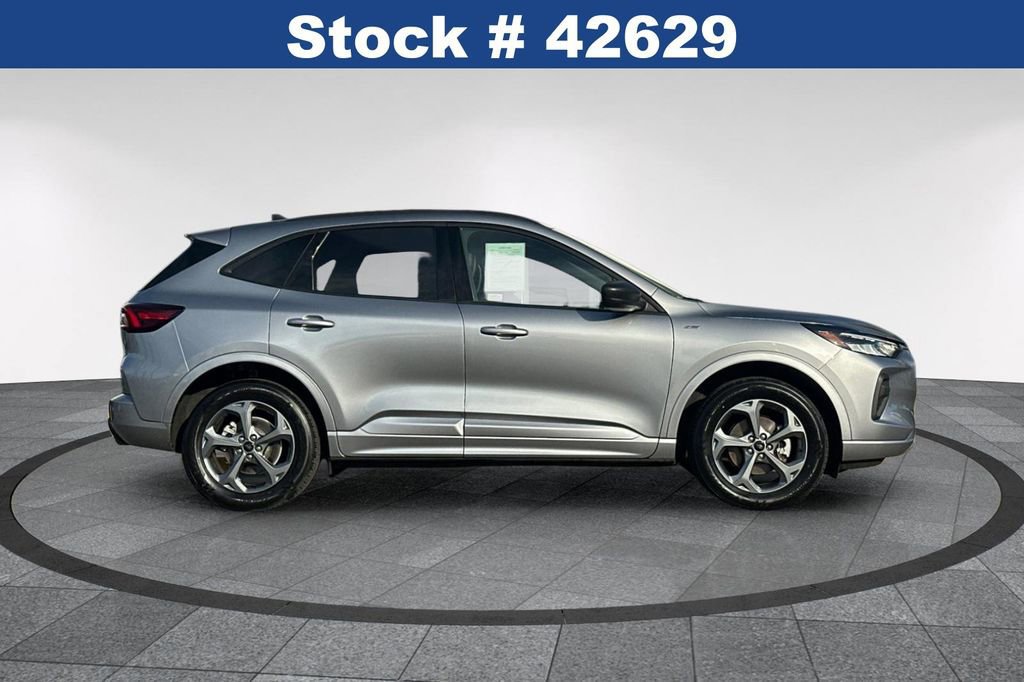 Certified 2024 Ford Escape ST-Line image 3