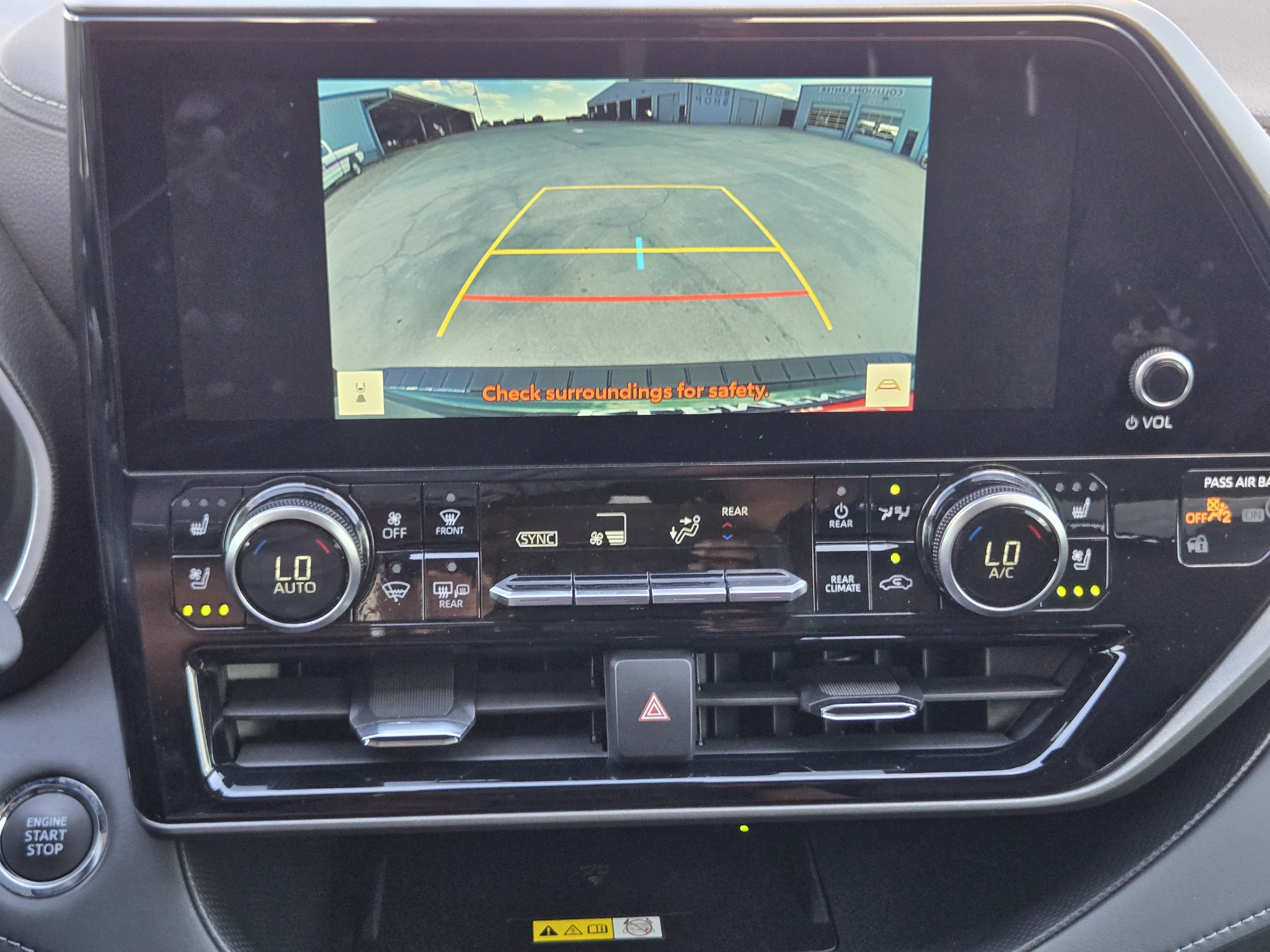 Used 2023 Toyota Highlander Limited FWD image 19