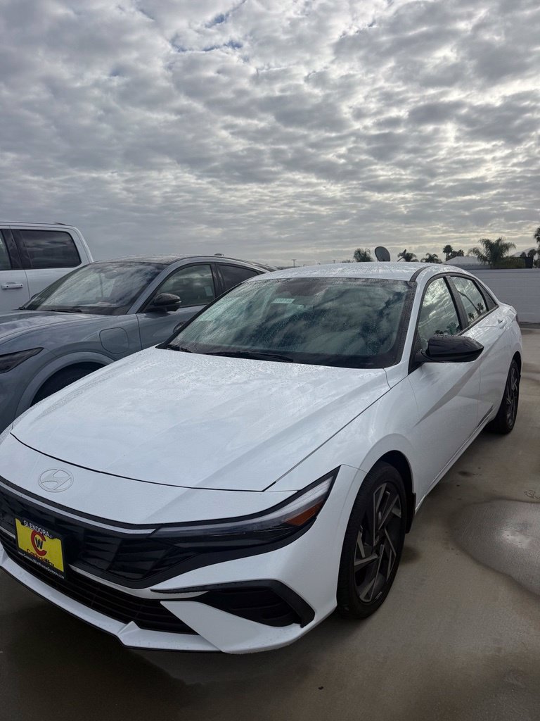 Used 2025 Hyundai Elantra SEL FWD image 7