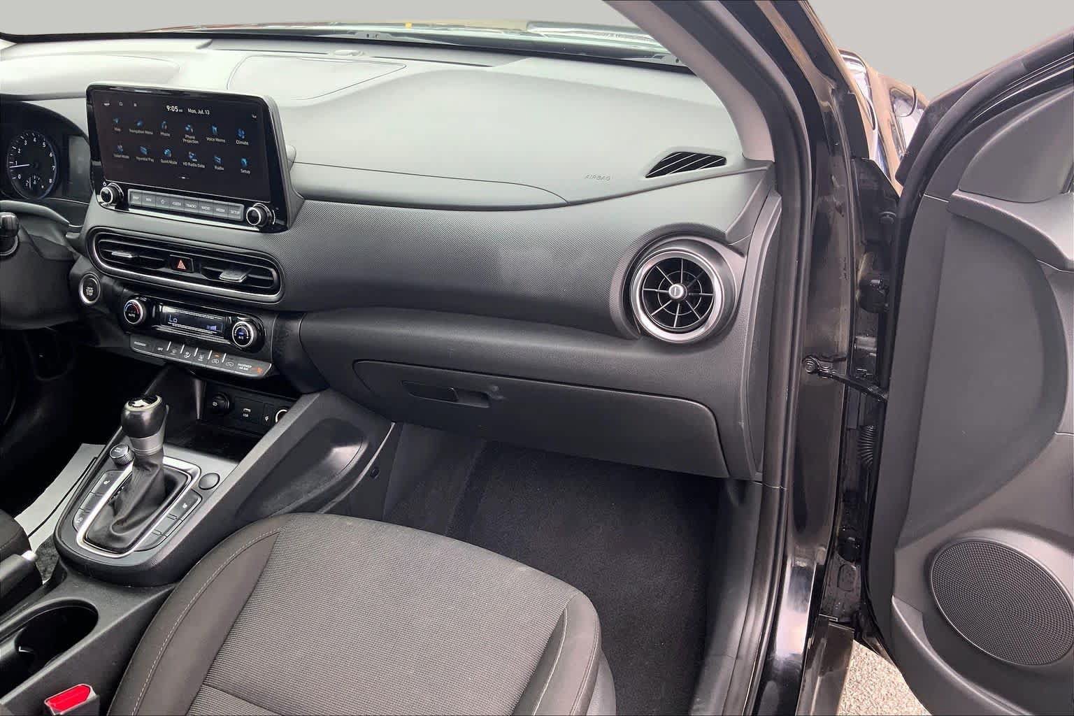 Used 2023 Hyundai Kona SEL w/ Convenience Package FWD image 18
