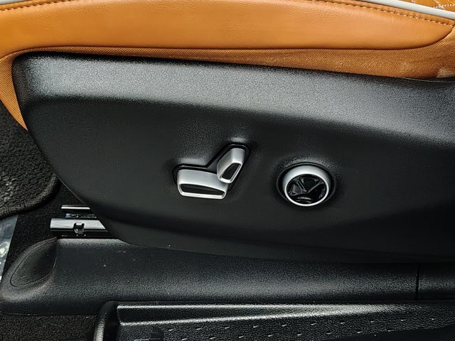 Used 2024 Chrysler Pacifica Pinnacle FWD image 26