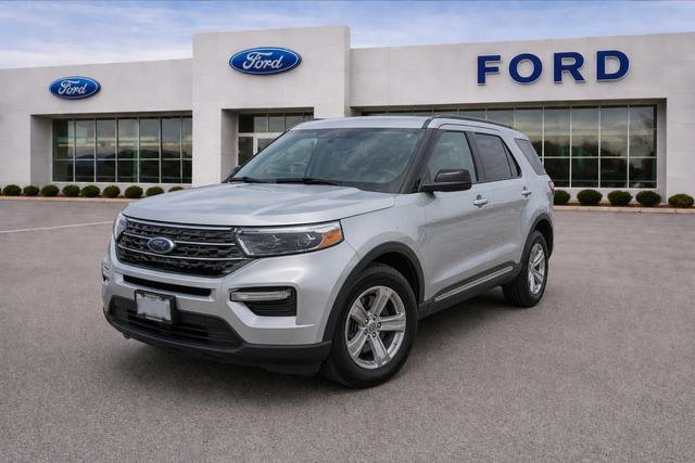 Certified 2023 Ford Explorer XLT w/ Equipment Group 202A AWD/4WD image 1