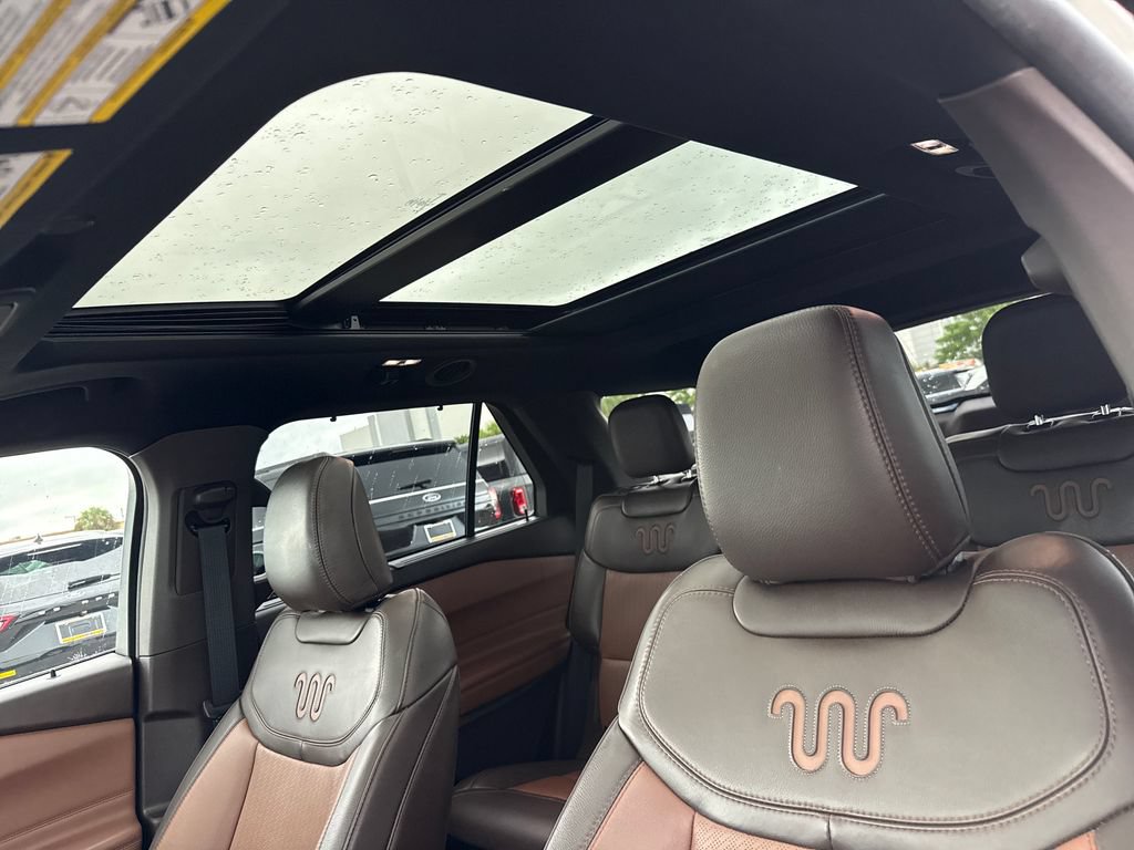 Certified 2023 Ford Explorer King Ranch w/ Technology Package RWD image 9
