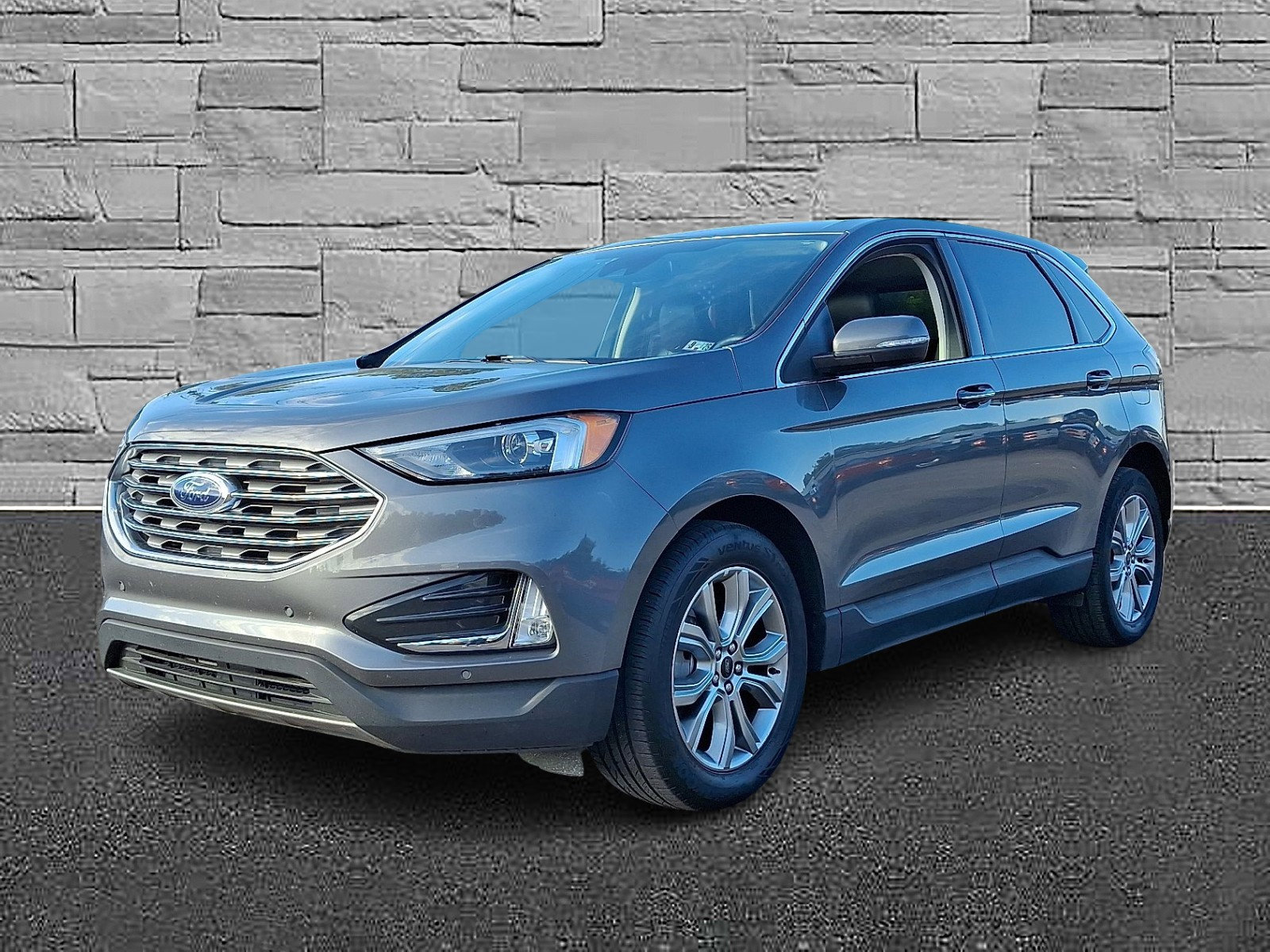Certified 2024 Ford Edge Titanium image 4