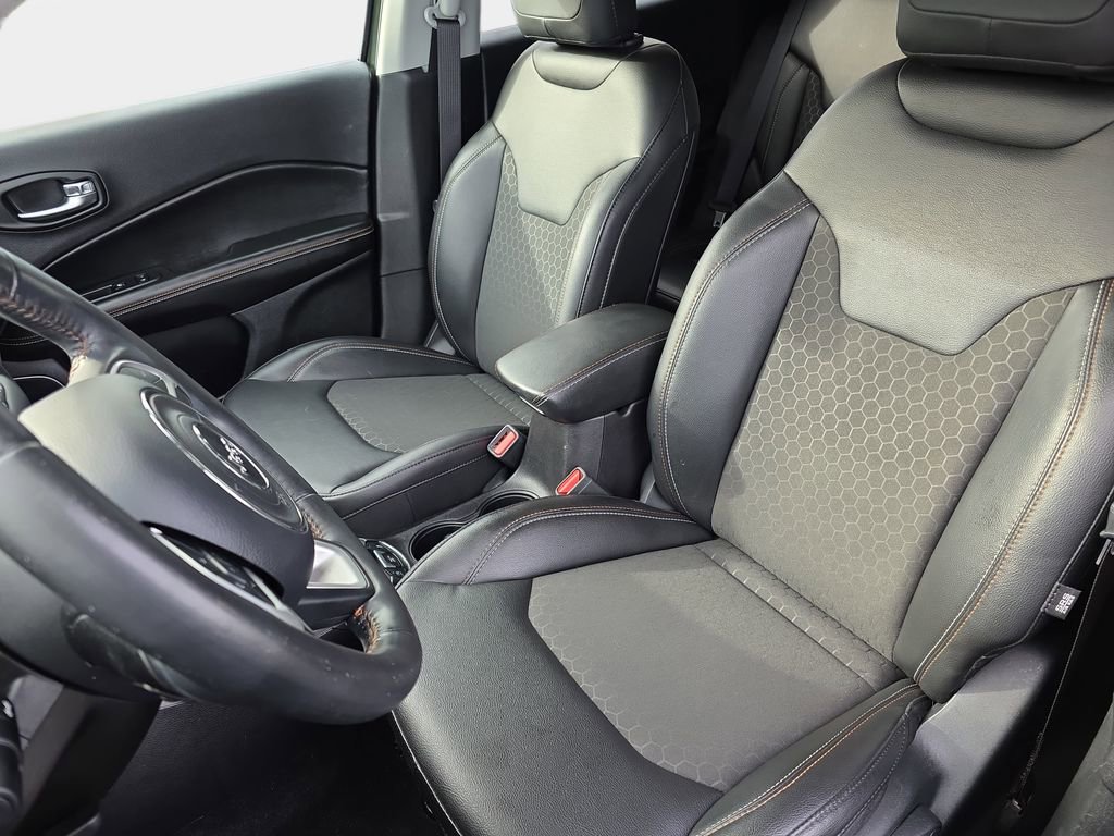 Used 2019 Jeep Compass Latitude AWD/4WD image 12