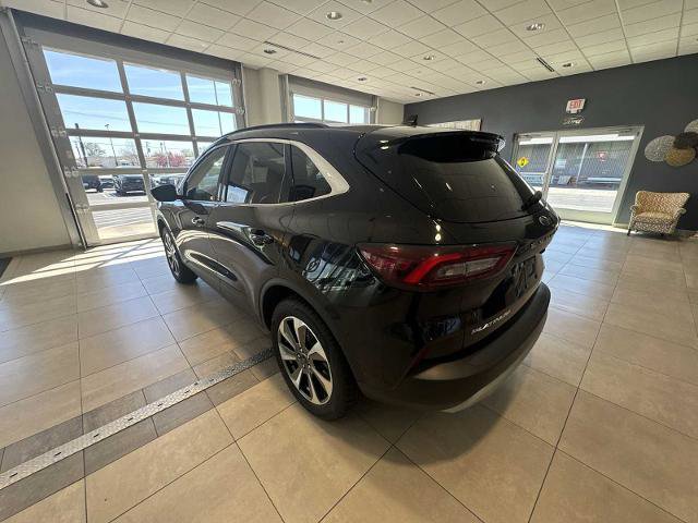 Certified 2024 Ford Escape Platinum AWD/4WD image 5