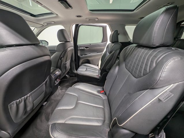 Used 2024 Hyundai Palisade Limited AWD/4WD image 16