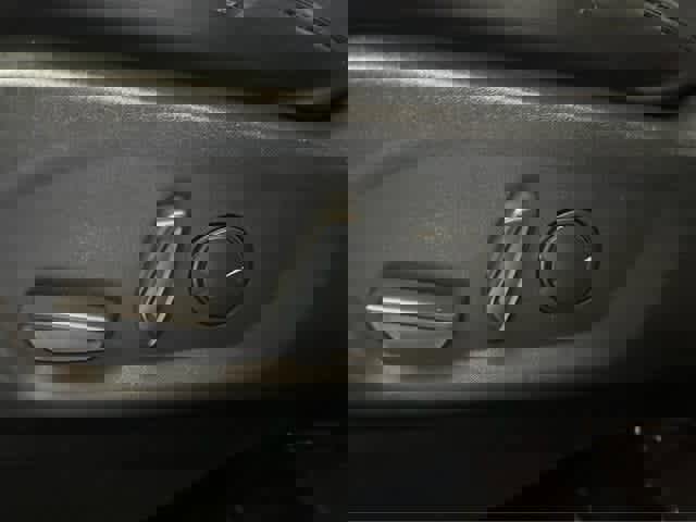 Certified 2019 Ford Explorer XLT w/ Equipment Group 202A image 14