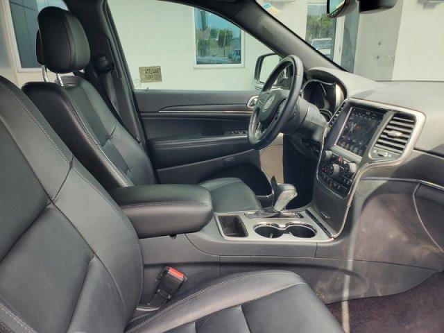 Used 2018 Jeep Grand Cherokee Limited w/ Trailer Tow Group IV RWD image 34