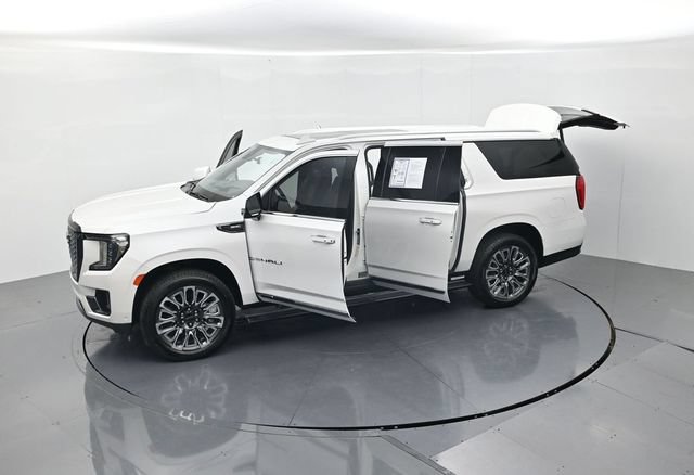 Used 2023 GMC Yukon XL Denali Ultimate AWD/4WD image 55
