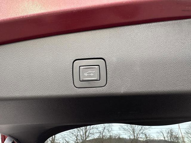 Used 2024 Buick Encore GX Avenir w/ Avenir Convenience Package image 12