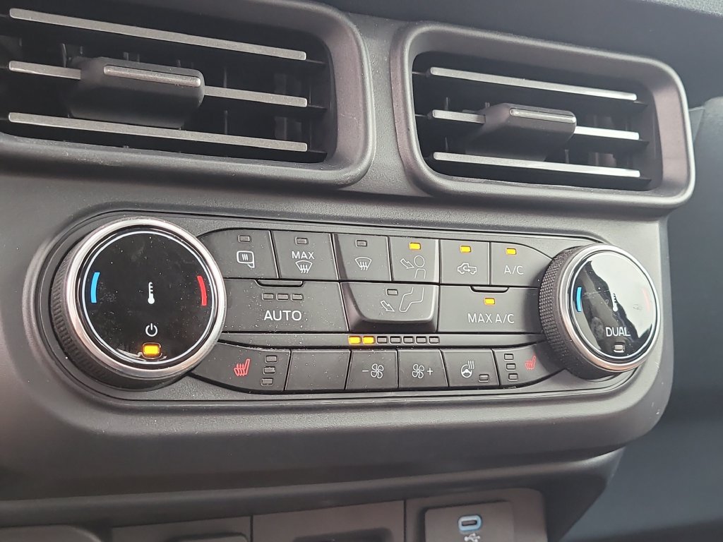 Certified 2024 Ford Maverick Lariat FWD image 23