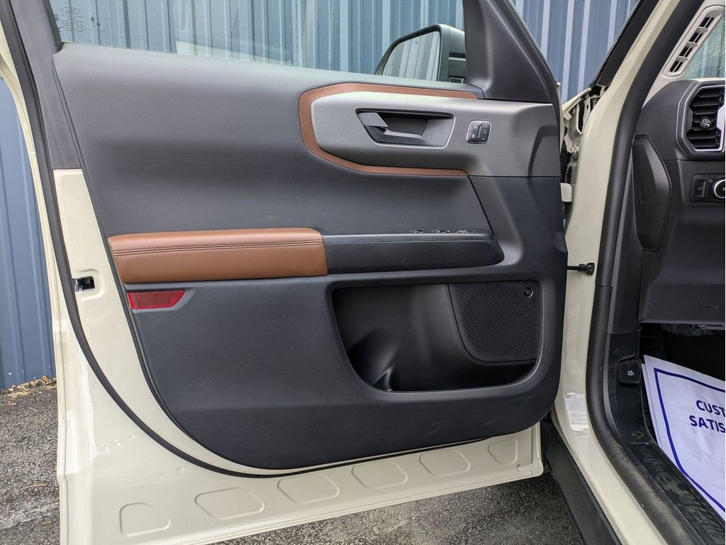 Certified 2025 Ford Bronco Sport Outer Banks w/ Outer Banks Tech Package+ AWD/4WD image 12