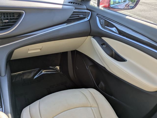 Used 2020 Buick Enclave Essence w/ Sound and Sites Package FWD image 17