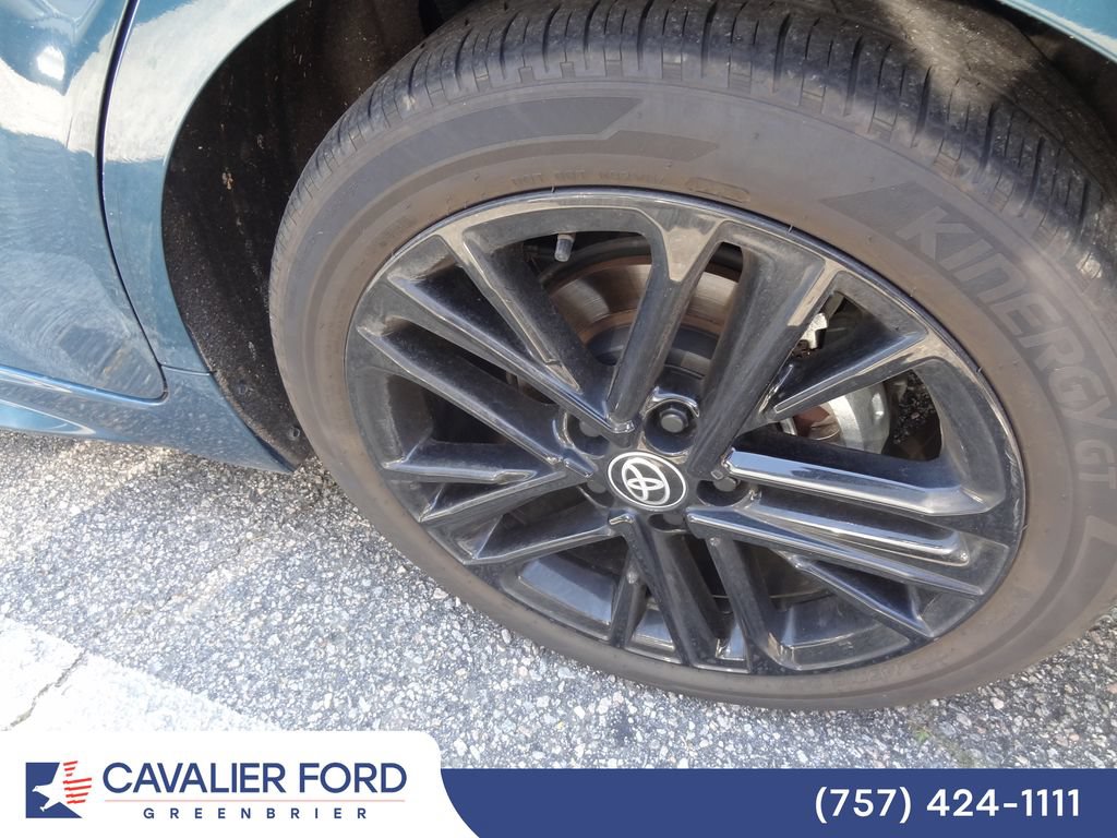 Used 2025 Toyota Camry SE FWD image 11