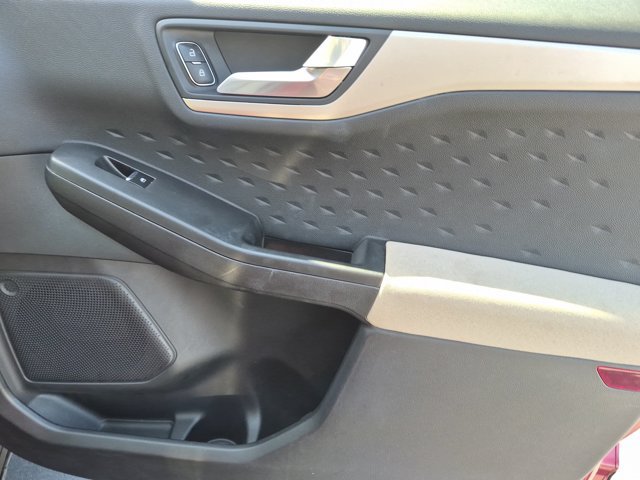 Certified 2020 Ford Escape SE FWD image 34