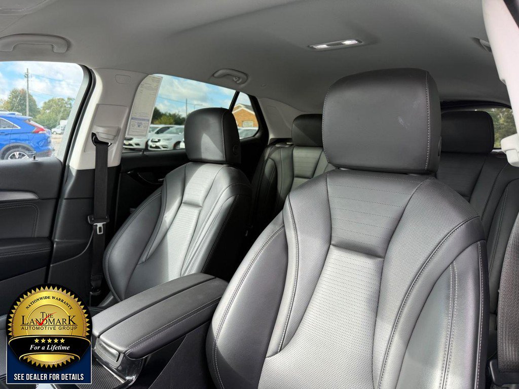 Used 2024 Buick Envision Preferred AWD/4WD image 9