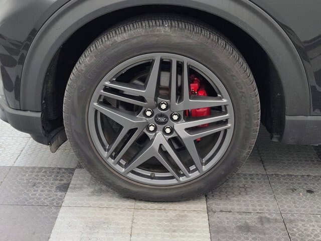 Certified 2025 Ford Explorer ST AWD/4WD image 15
