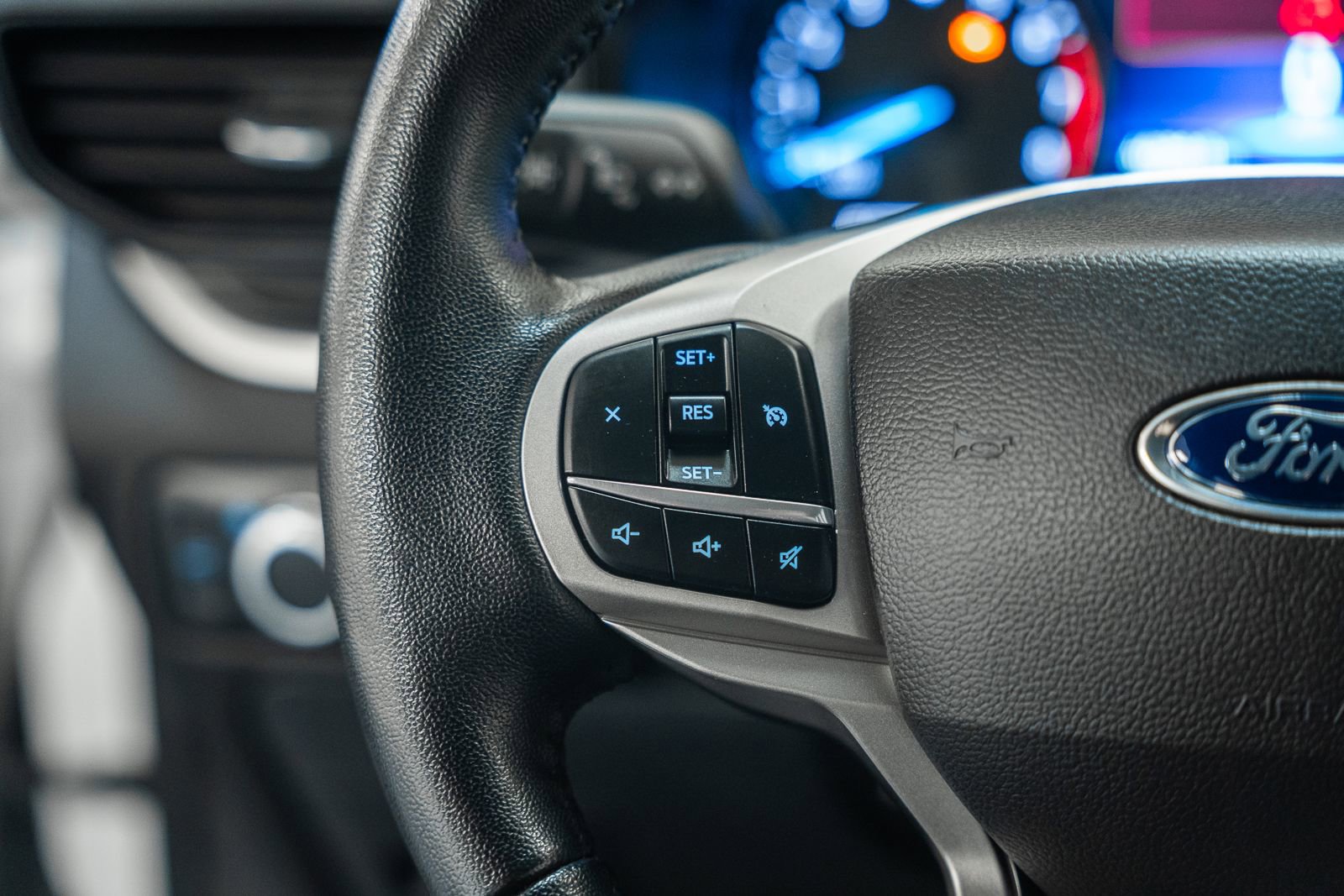 Certified 2022 Ford Explorer XLT image 35