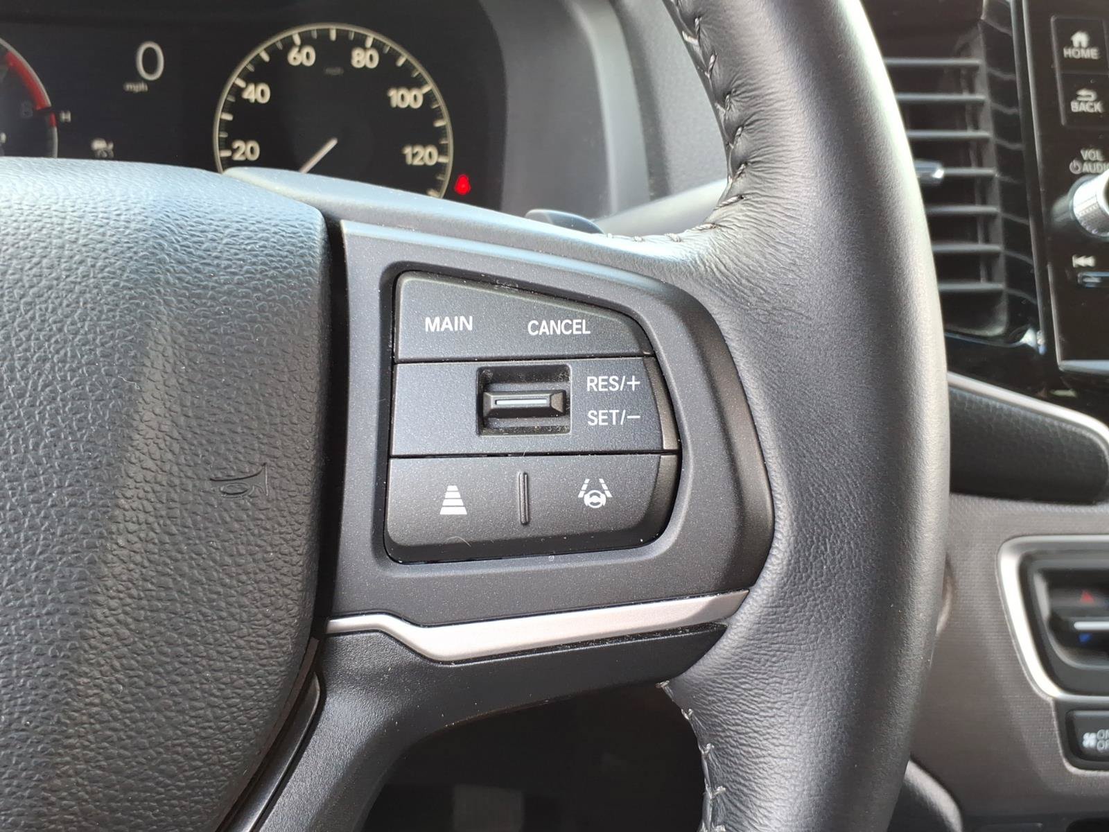 Used 2024 Honda Ridgeline Sport image 17
