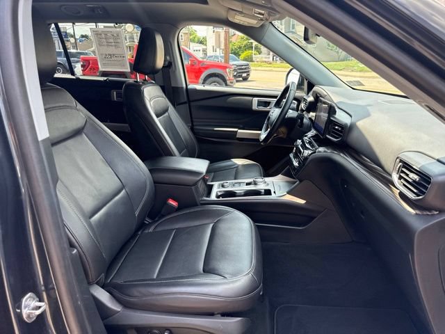 Certified 2022 Ford Explorer Limited w/ Equipment Group 301A AWD/4WD image 34
