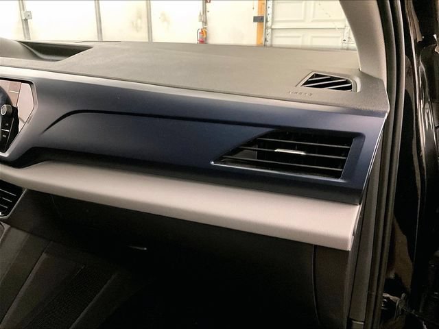 Used 2022 Volkswagen Taos SE FWD image 15
