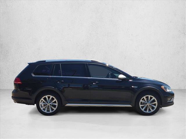 Used 2017 Volkswagen Golf Alltrack AWD/4WD image 4