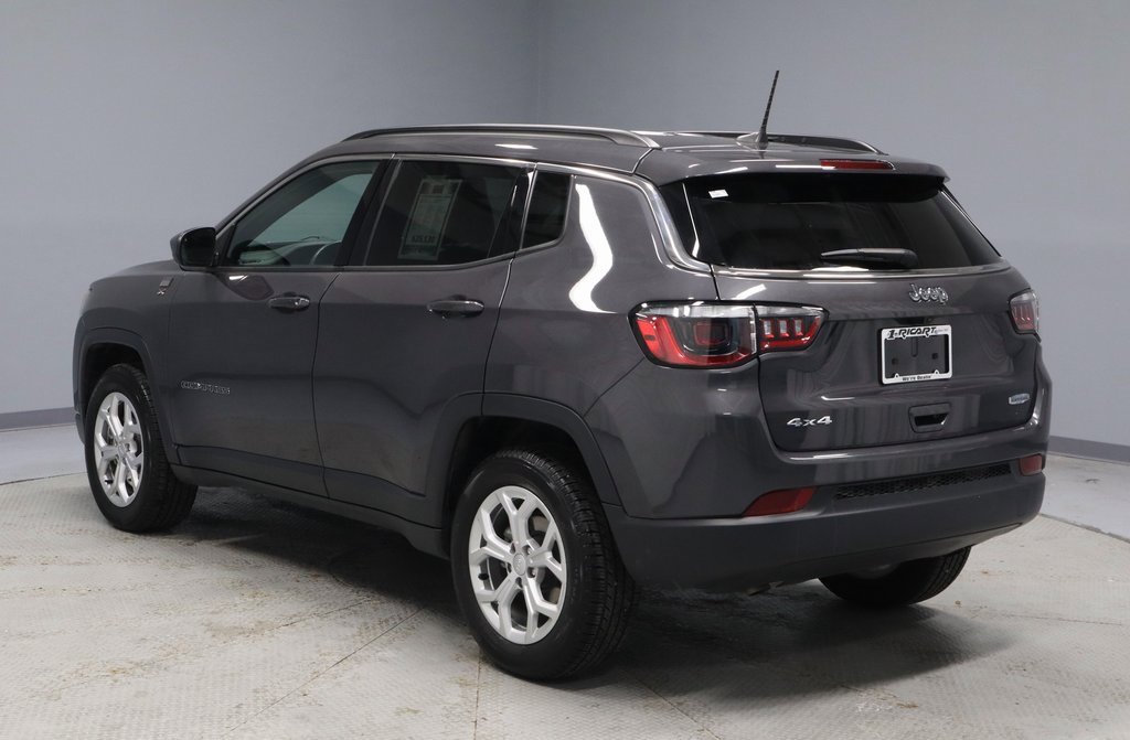 Used 2024 Jeep Compass Latitude image 8