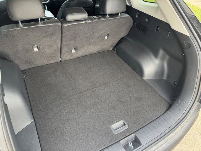 Used 2025 Kia Sportage EX w/ Premium Package FWD image 16