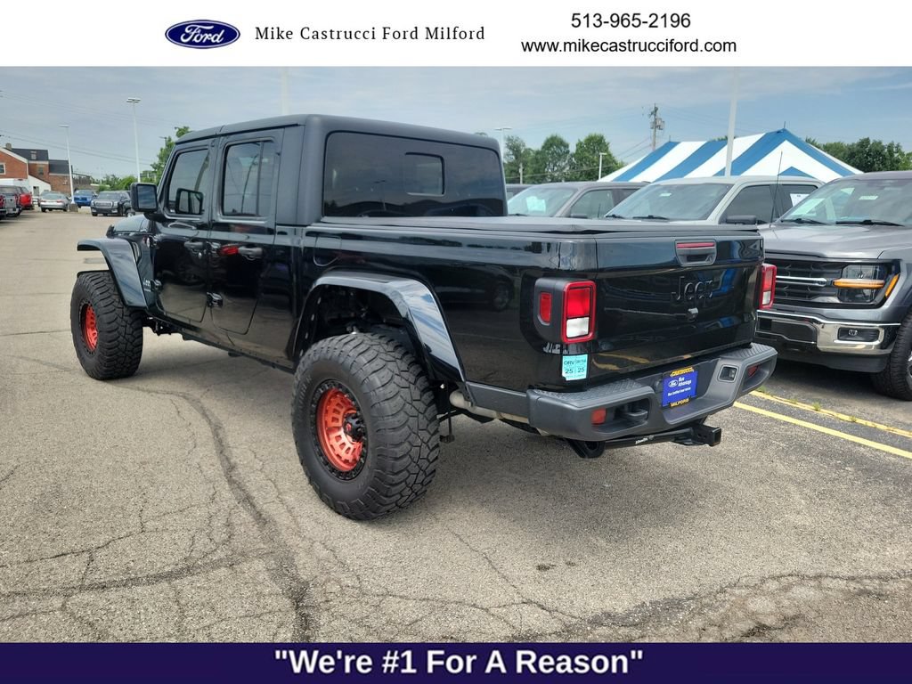 Used 2023 Jeep Gladiator Overland w/ Cold Weather Group AWD/4WD image 3