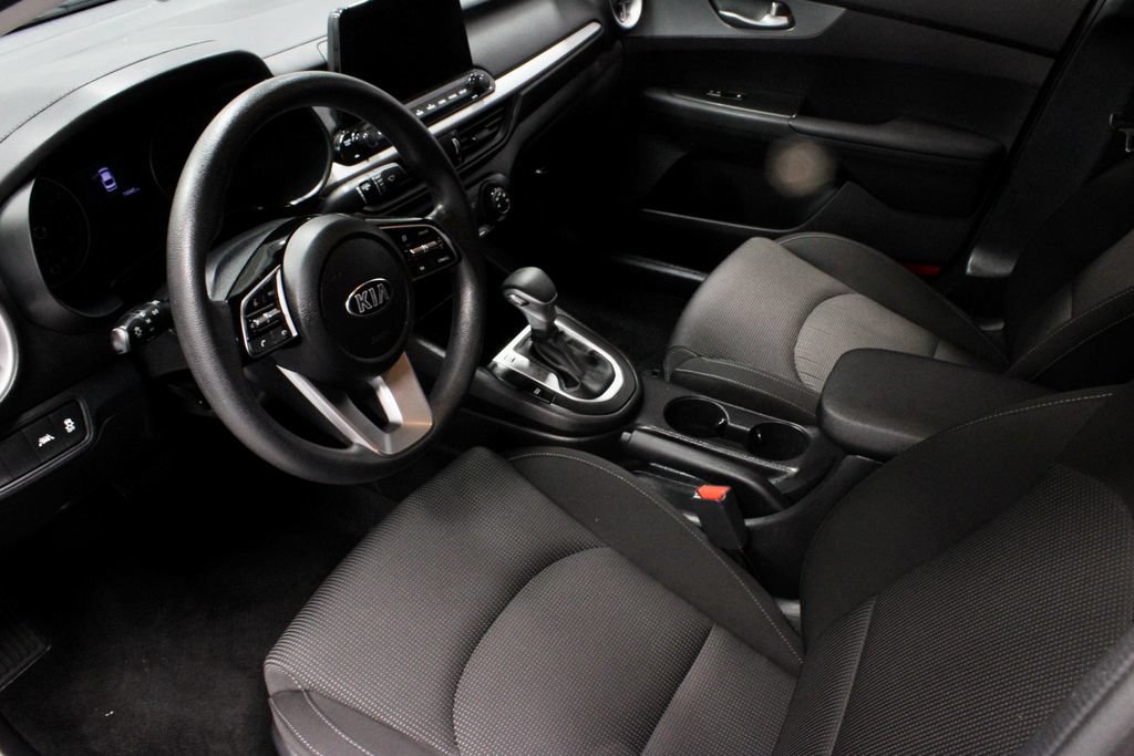 Used 2021 Kia Forte LXS FWD image 23