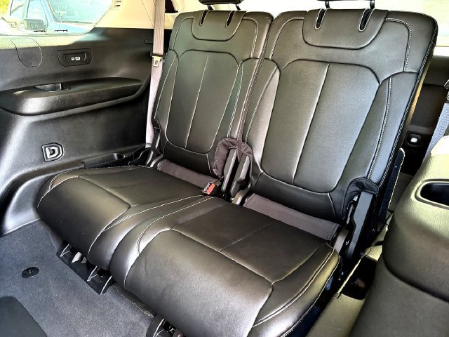 Used 2024 Jeep Grand Cherokee L Limited AWD/4WD image 25