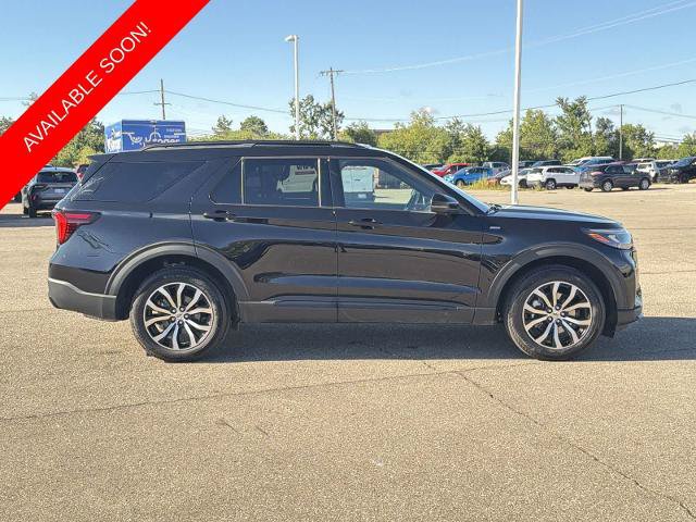 Certified 2025 Ford Explorer ST-Line AWD/4WD image 9