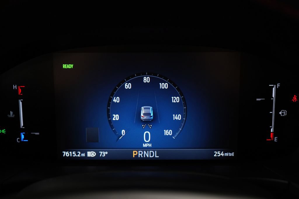 Certified 2025 Ford Escape ST-Line Select w/ Tech Pack #1 AWD/4WD image 17