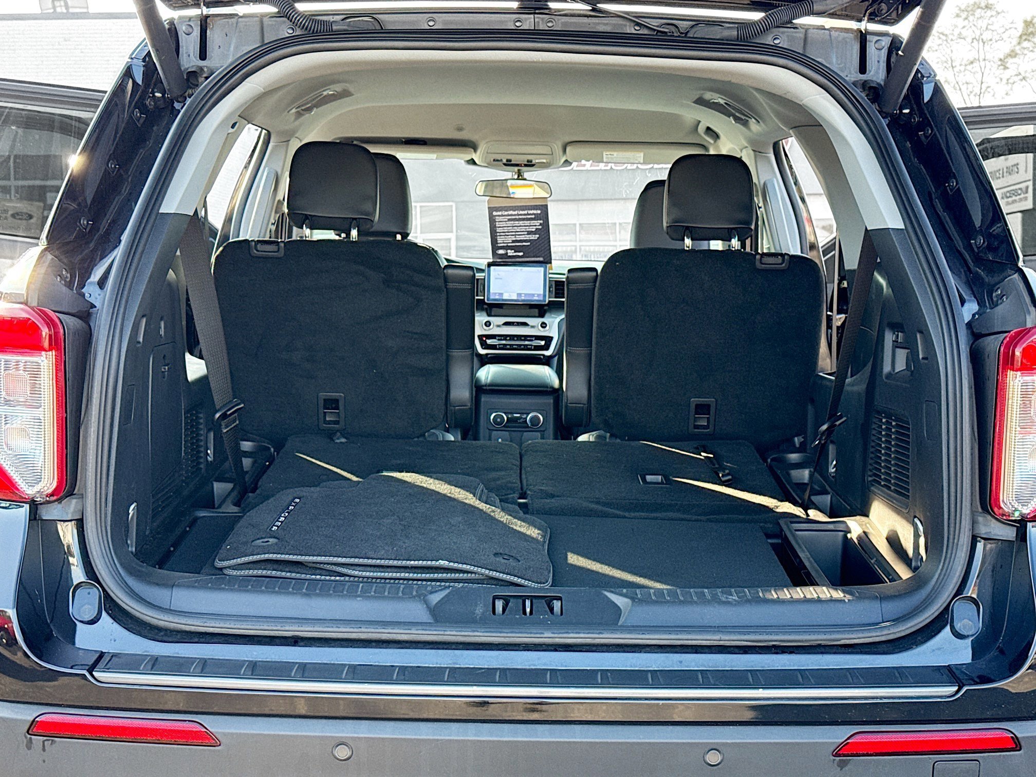 Certified 2023 Ford Explorer XLT w/ Equipment Group 202A image 10