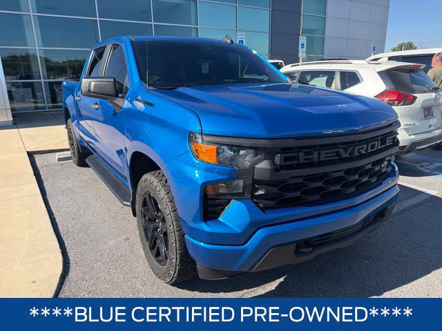 Used 2022 Chevrolet Silverado 1500 Custom w/ LPO, Dark Essentials Package AWD/4WD image 2