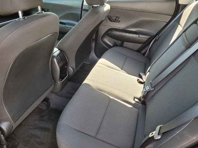 Used 2025 Hyundai Kona SE FWD image 11