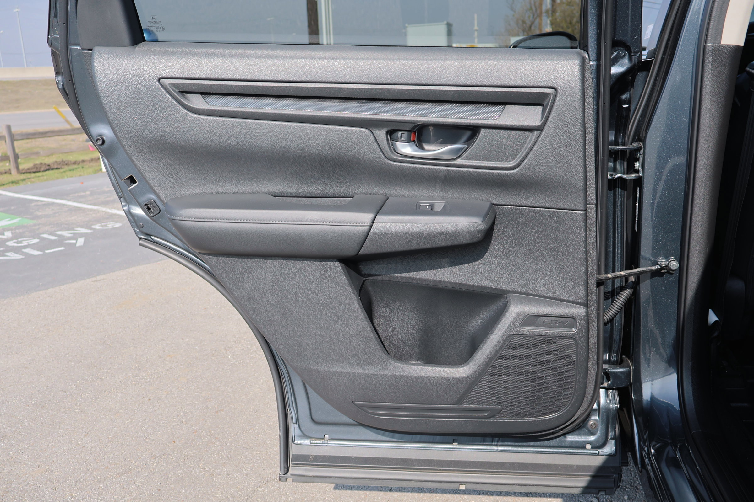 Used 2025 Honda CR-V LX image 27