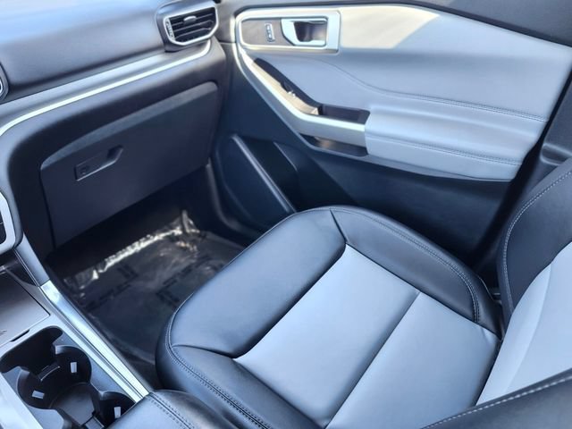 Certified 2023 Ford Explorer XLT w/ Equipment Group 202A AWD/4WD image 15