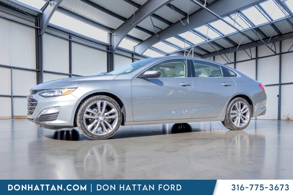 Used 2024 Chevrolet Malibu LT FWD image 2