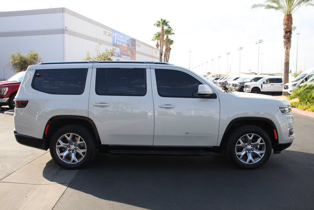 Used 2022 Jeep Wagoneer Series II AWD/4WD image 9