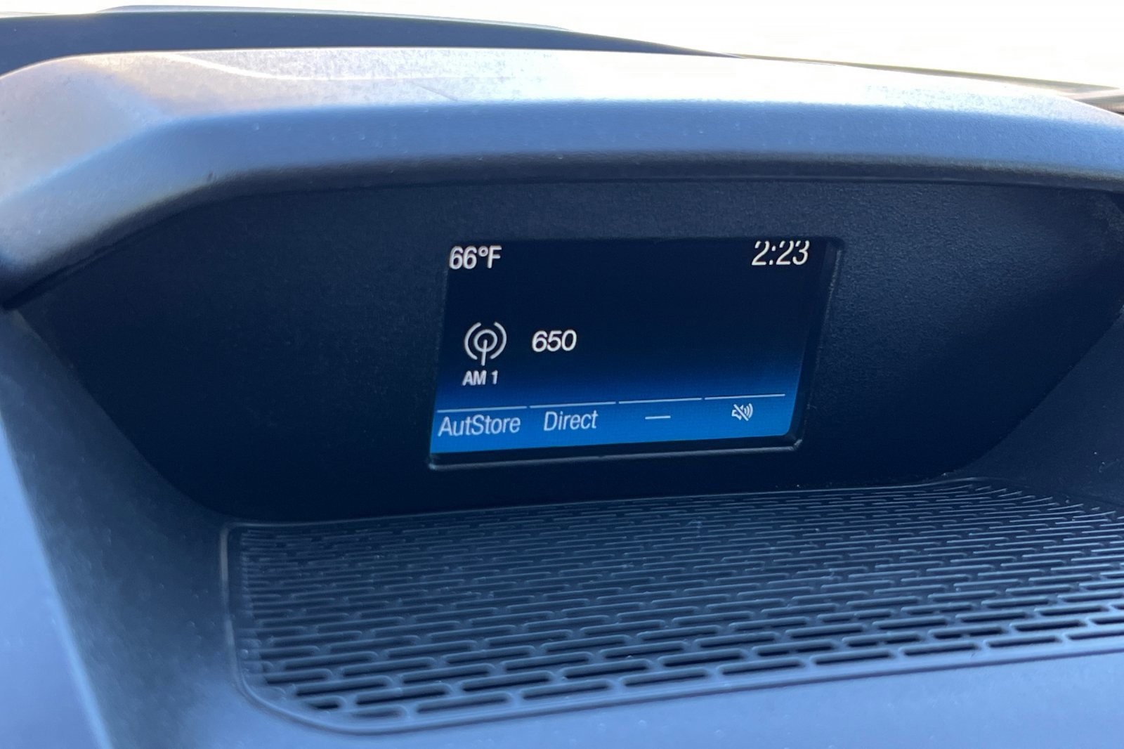 Certified 2018 Ford Transit 150 XL image 20