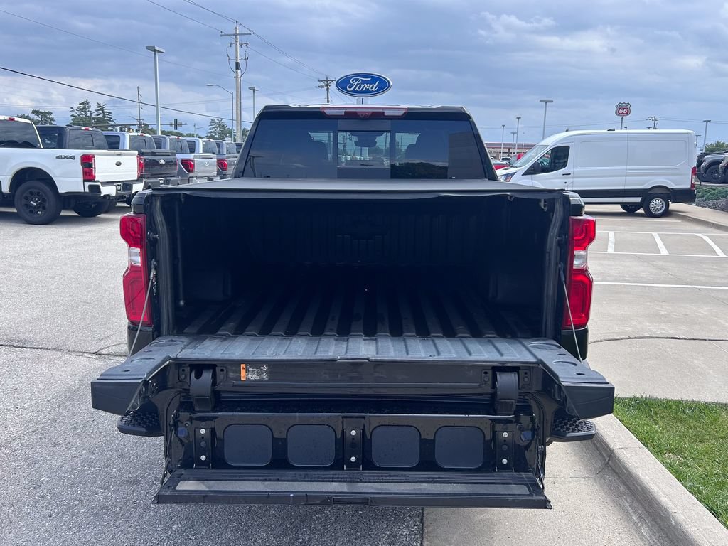 Used 2025 Chevrolet Silverado 1500 High Country w/ Midnight Edition AWD/4WD image 20