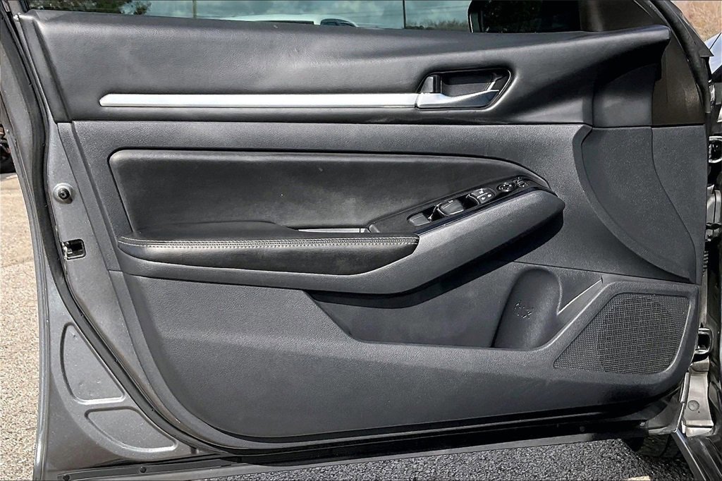 Used 2023 Nissan Altima 2.5 SV image 17