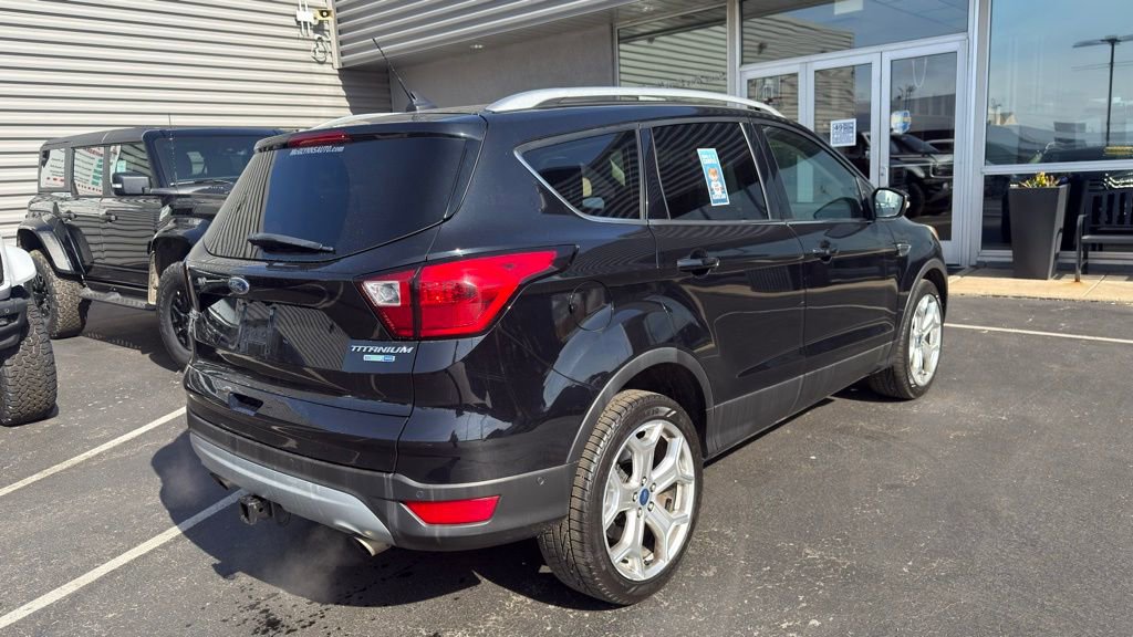 Certified 2019 Ford Escape Titanium image 3