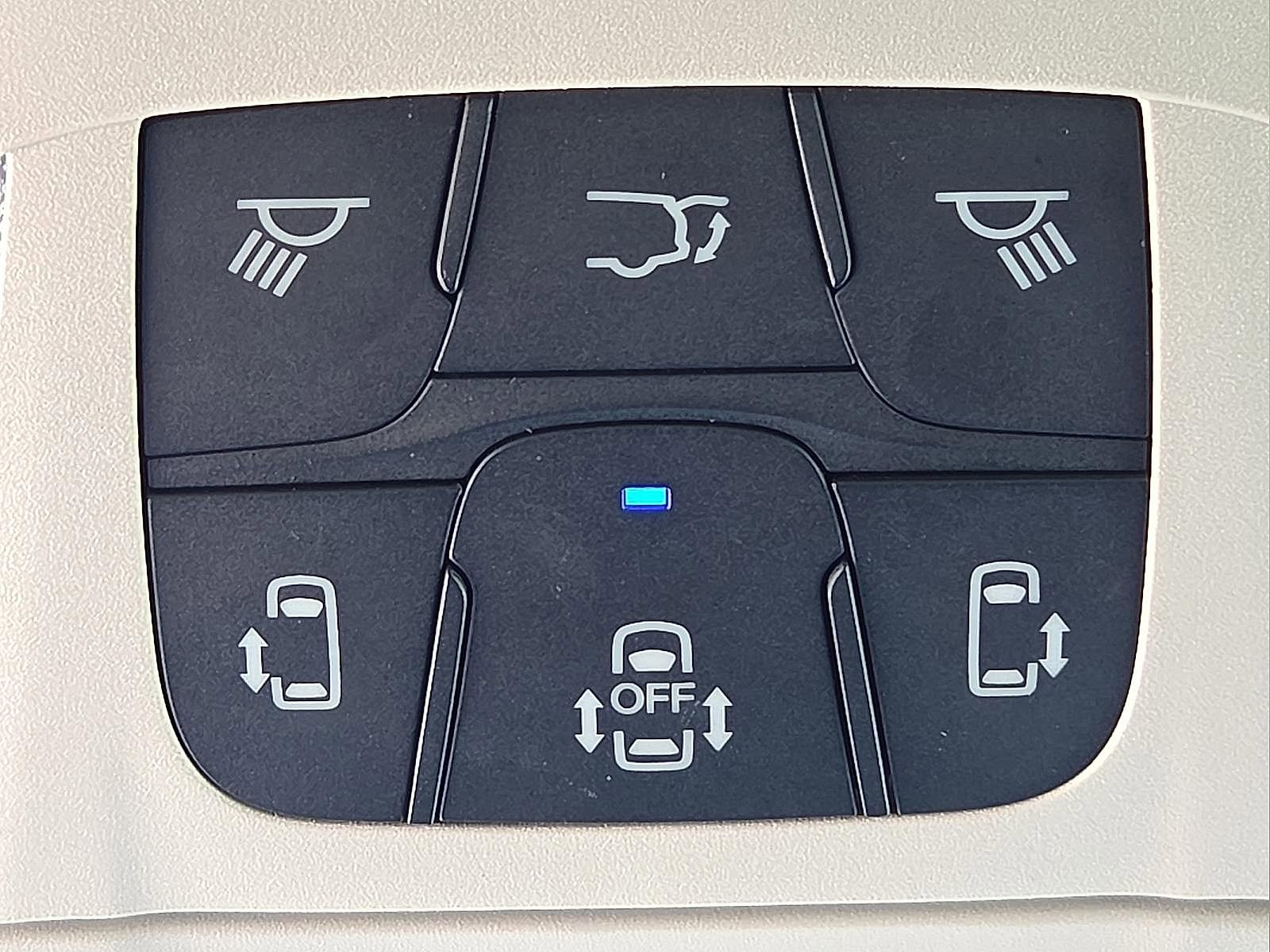 Used 2023 Chrysler Pacifica Touring-L image 20